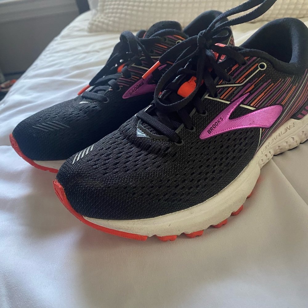 BROOKS adrenaline 19